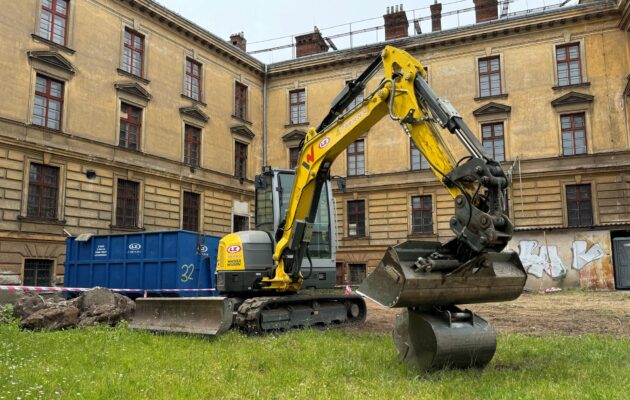 OBRAZEM: Začala rekonstrukce Vrbenského kasáren za 341 milionů korun