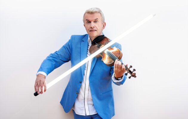 Housle jsou pro mě celoživotní partnerka, říká virtuos Jaroslav Svěcený