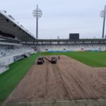 Výměna trávníku stadion (Foto: FCHK)