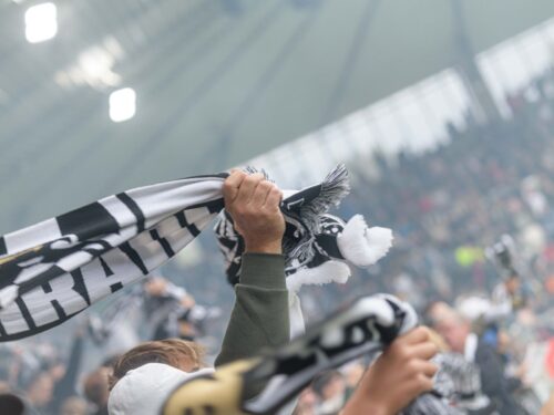 Policie v Hradci Králové bude v neděli kvůli fanouškům Slavie v pohotovosti